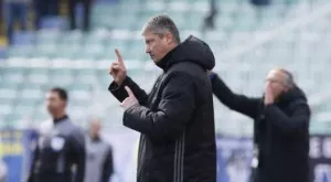 Дерменджиев срещу Пенев: Кой какво постигна от дебюта си насам?