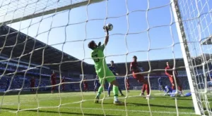 {{ otherArticle[0].article.title }}