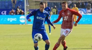 {{ otherArticle[0].article.title }}