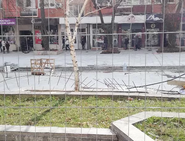 До 30 дни трябва да приключи ремонтът на пешеходната зона в Стара Загора  ​​​​​​​