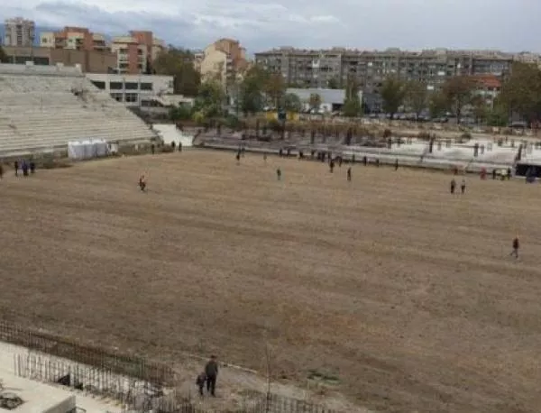 Кметът на Пловдив: Феновете на "Ботев" трябва да бъдат спокойни, работи се по стадиона