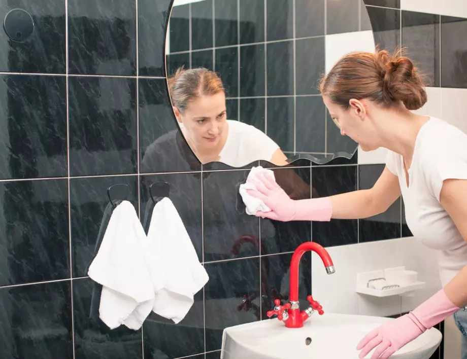 Супер мощно средство за почистване на плочките в банята