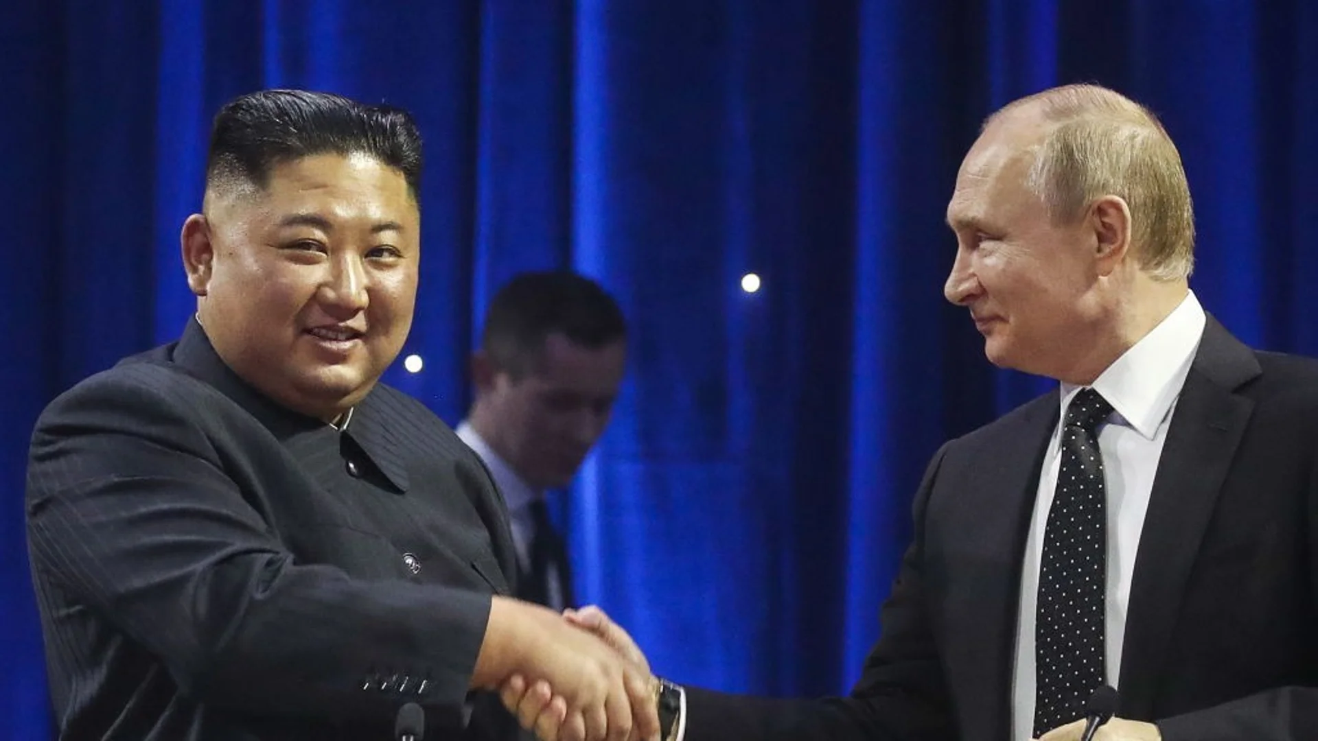 Размразяване на активи в замяна на оръжия: Сделка между Путин и Ким Чен Ун според NYT