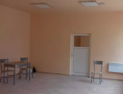 Реновиран е първият етаж от бившия Дом за сираци в Асеновград, предстои нанасянето на ДЦДУ