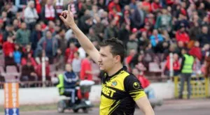 {{ otherArticle[0].article.title }}