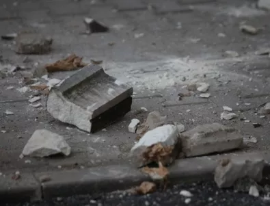 Жилищен блок се срути в Украйна, има загинали (СНИМКА)