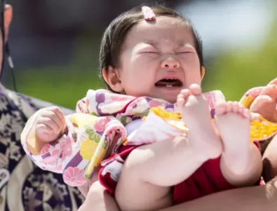 Японски министър за пръв път излиза в отпуск по майчинство 