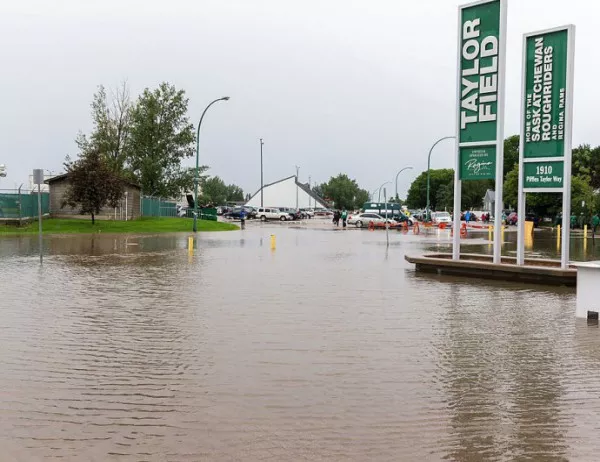 Наводненията в Канада доведоха до евакуация на 10 000 души