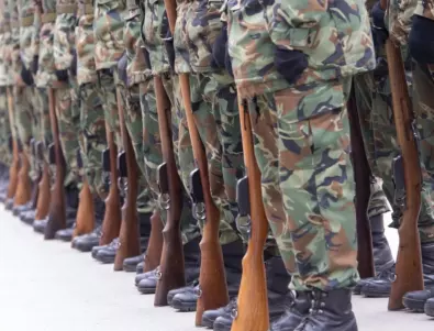Армията обяви конкурс за 314 вакантни войнишки длъжности