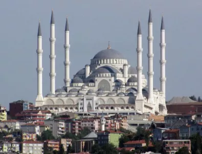 Ердоган откри най-голямата джамия в Турция