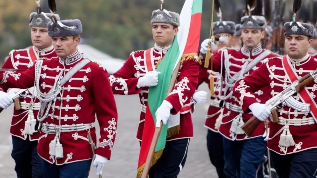 Марширува ли на едно място българската армия въпреки големи харчове?