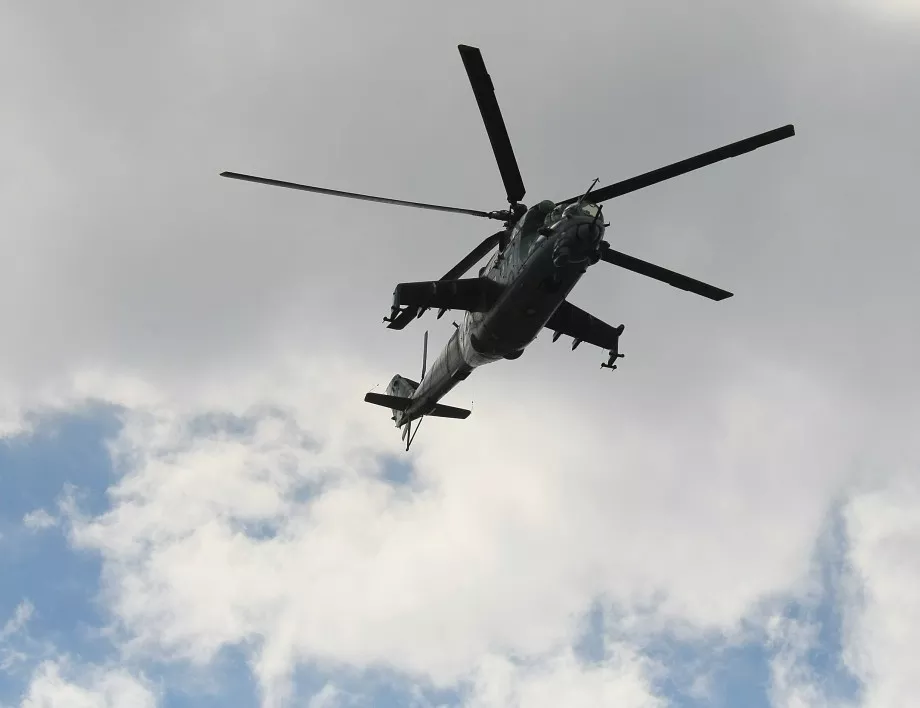 VS-300 на Игор Сикорски става първият успешно изпробван хеликоптер