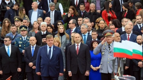 Вижте дъщерята на Румен Радев (СНИМКИ)