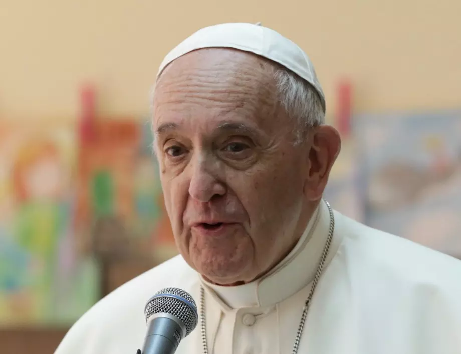 Папата се моли за "утрешния мир" в Украйна