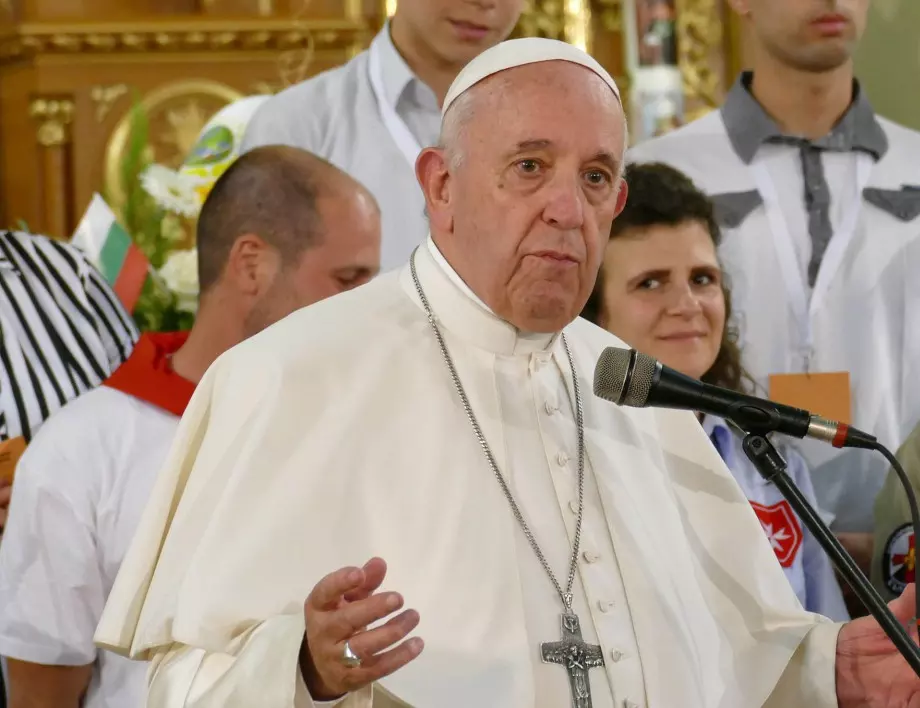 Папата обяви нови правила за борба с корупцията във Ватикана