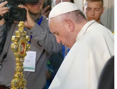 Папата се моли за потъналия кораб с мигранти и за Украйна