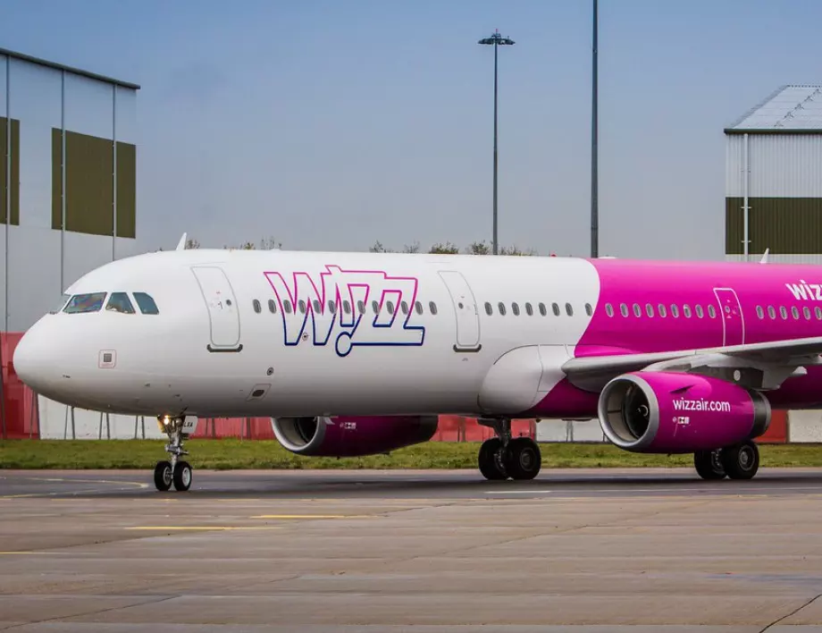 Държавата иска от Wizz Air план, за да няма отменени и закъснели полети