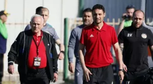 {{ otherArticle[0].article.title }}