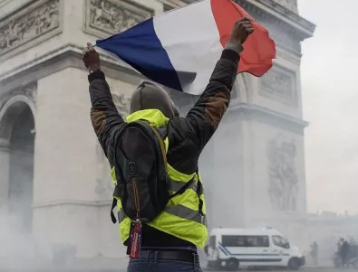 Арестуваха 16 души на протеста на „жълтите жилетки” в Париж