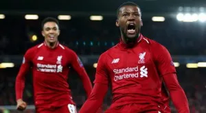 Джини Вайналдум и Муса Сисоко показаха защо футболът е най-великото нещо