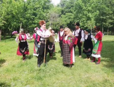 Над 4000 участници веселят Пловдив на четвъртото издание на събора в парк 