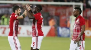 {{ otherArticle[0].article.title }}