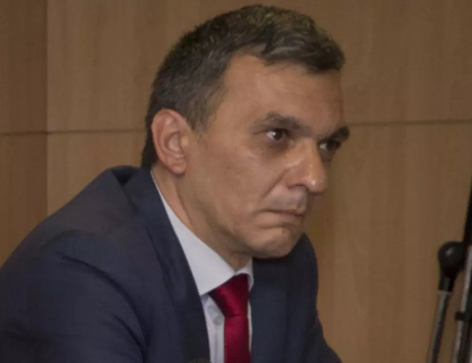 Кандидат за депутат от БСП се оттегли от листата за Варна след телевизионен репортаж