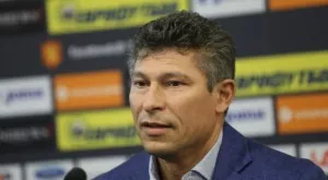 {{ otherArticle[0].article.title }}