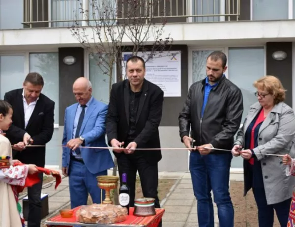 Прерязаха лентата на новите социални жилища в Благоевград