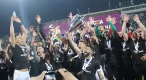 {{ otherArticle[0].article.title }}