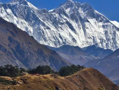 Русенецът Иван Томов покори негостоприемния Лхотце в Хималаите 