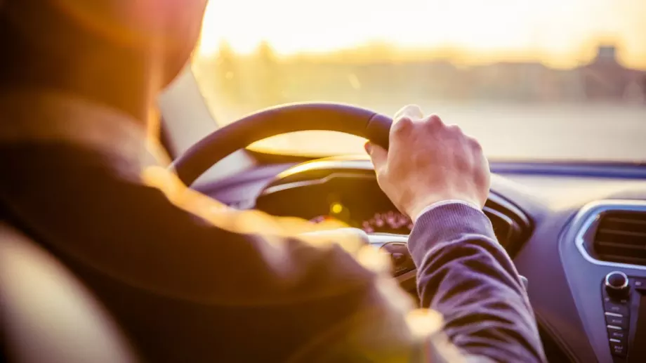 Задължително отворете прозорците на колата преди да пуснете климатика