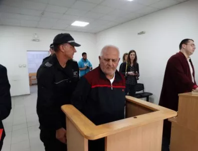Кондуктор, посегнал на дете в Пловдив, остава в ареста