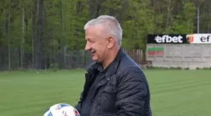 {{ otherArticle[0].article.title }}