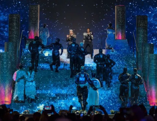 Мадона изпълни новия си сингъл "Future" на финала на Евровизия (ВИДЕО и СНИМКИ)