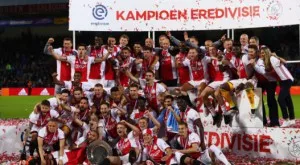 Аякс показа любопитен екип за новия сезон (СНИМКА)