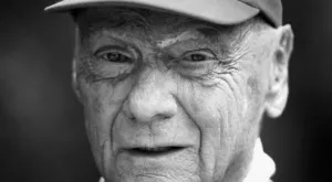 Отиде си Ники Лауда