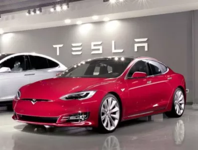 Крах за автопилота - Tesla минава на ръчен режим