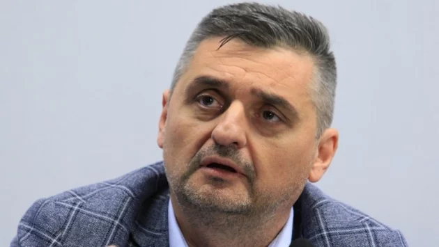 Кирил Добрев нарече шефа на БСП-Варна "тумор"