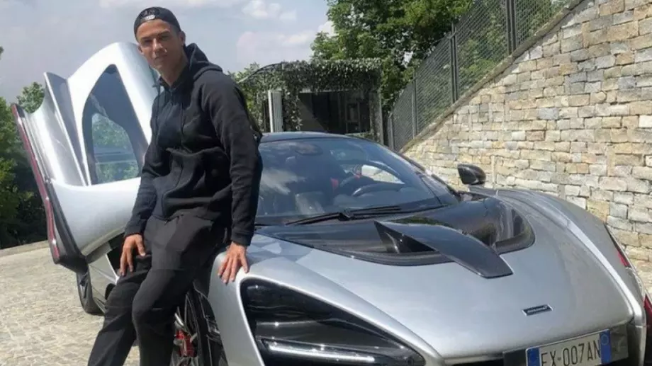 Роналдо се поглези с уникално "Bugatti" за 8 милиона евро