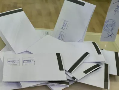 Отпечатват 7 млн. хартиени бюлетини и 25 хил. ролки за машините за вота през април