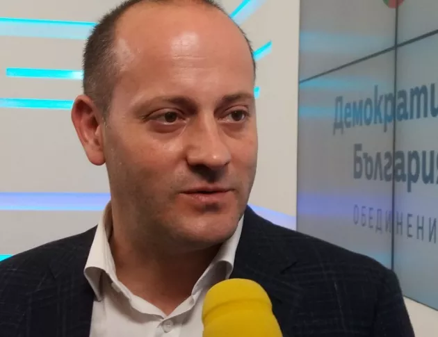 Радан Кънев: Намаляването на партийната субсидия на един лев узаконява политическият рекет