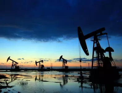 Историческа сделка за петрола, бензинът и дизелът в България спряха да поевтиняват