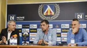 Левски чака още един нов защитник