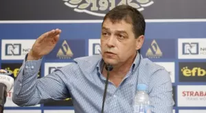 {{ otherArticle[0].article.title }}