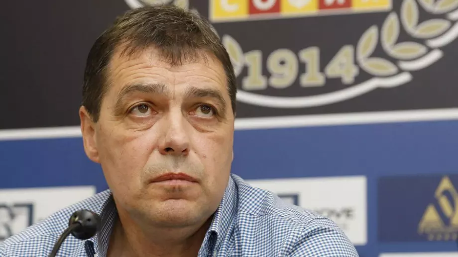 Петър Хубчев излезе с позиция за казуса с Левски - няма да се отнемат точки на "сините"