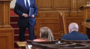 Според Кирилов чиновниците са виновни за надвзетите партийни субсидии