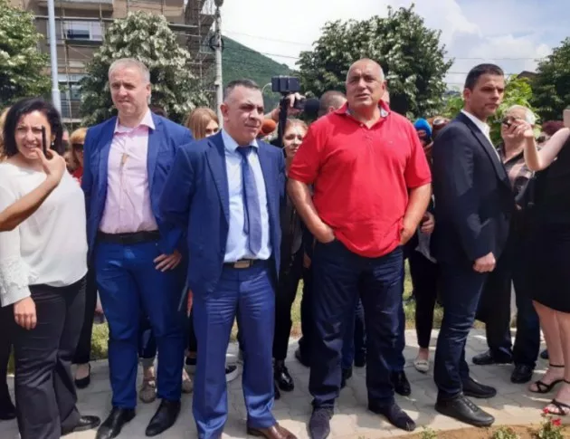 Обиколката на Борисов в Сливен - за славата на ГЕРБ с дъх на нафталин
