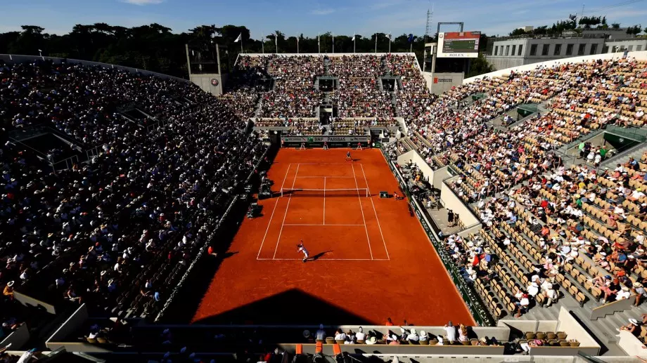 Турнирът по тенис Ролан Гарос ще се проведе, но с малко закъснение?