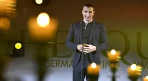 Докато воюва срещу Русия: Владимир Кличко написа и издаде книга за деца